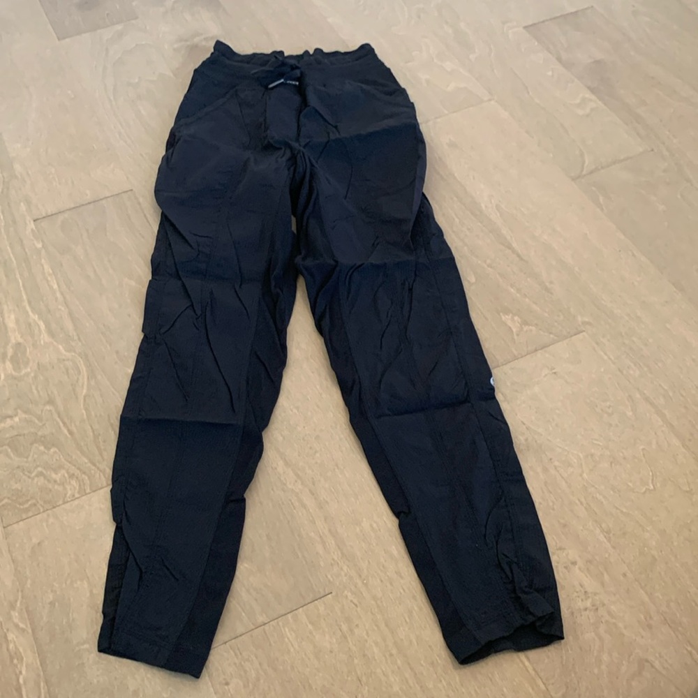 Lululemon Dance Studio straight leg size 4